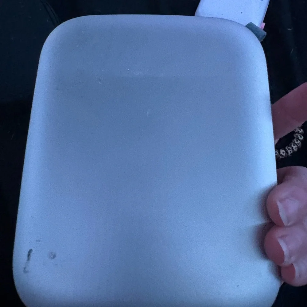 HP White Portable Device
